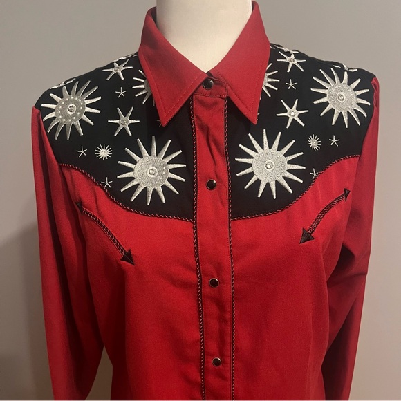 Roper Red and Black Western Shirt with Star Burst Design - Picture 4 of 13